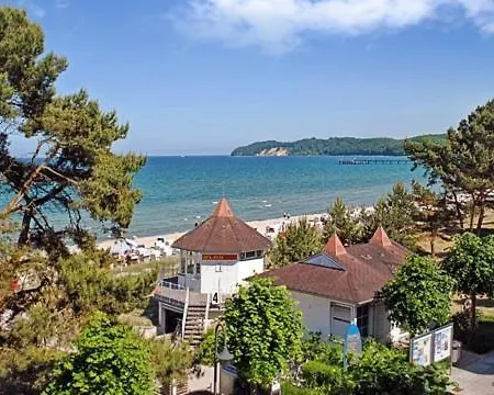 Strandvilla Aegir Mit Ostseeblick Binz Exterior photo