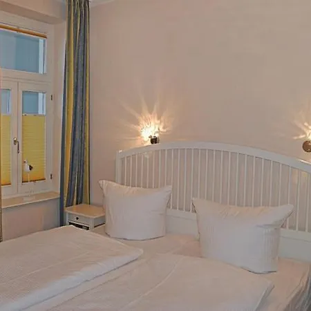 Strandvilla Aegir Mit Ostseeblick Binz Exterior photo